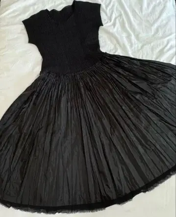 스페치오 셔틀 플리츠 롱 원피스