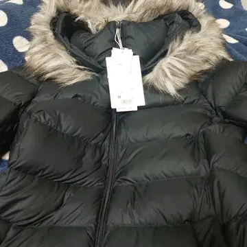 유니클로 경량 다운 자켓 M 블랙