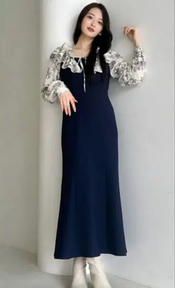 새상품급 dazzlin 프릴 칼라 도킹 리브 원피스 네이비 S
