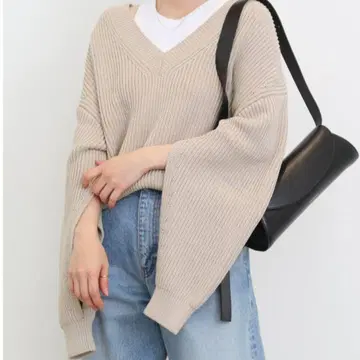 두지엠 클라세 디자인 슬리브 크롭 풀오버