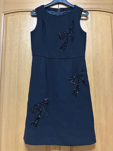 Riccmie Premiere Salon 슬리브리스 원피스
