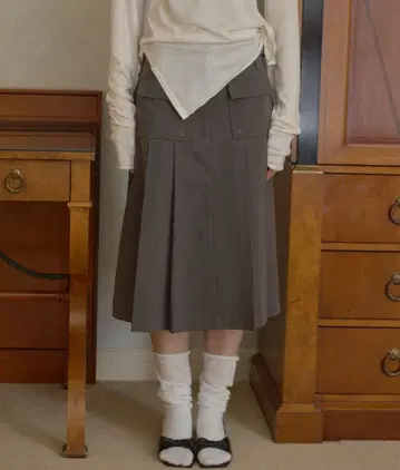 GIUNON double pocket pleated skirt