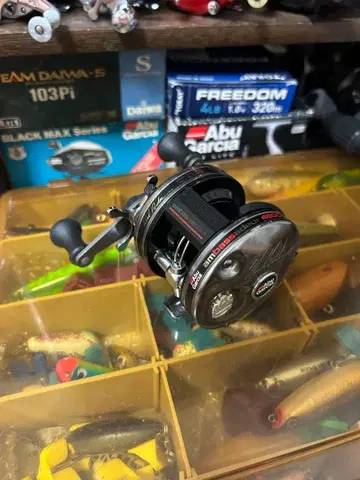 Abu Garcia 4600C 행크 후드티