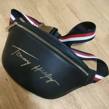 미사용 새상품 타미힐피거 바디백 TOMMYHILFIGER