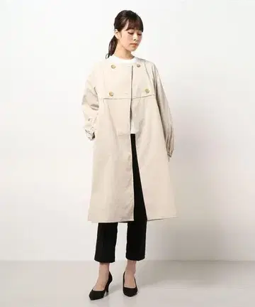 더블 여밈 노카라 코트