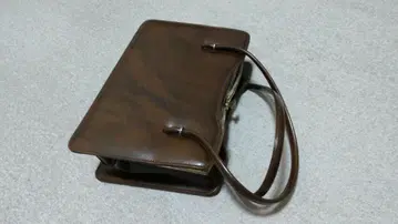 쇼와 레트로 브라운 플랫 핸드백 중형