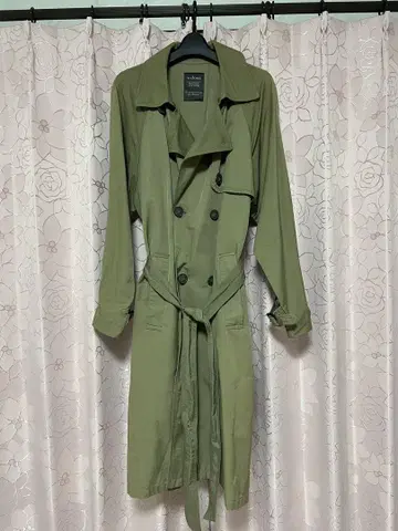 w closet 올리브 트렌치코트
