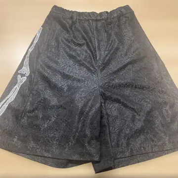 anrealage homme 블랙 본 프린트 숏팬츠