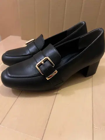 힐 미 블랙 버클 로퍼 (24cm)