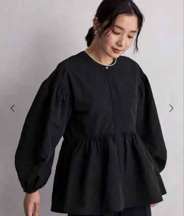 green label relaxing at ease 페플럼 블라우스