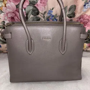 미사용에 가까운 FURLA 그레이 핸드백