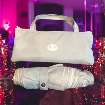 디즈니 베이맥스 접이식 우산 우천 겸용 파우치 포함 새상품