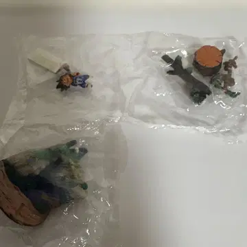 드래곤볼 캡슐 드라캅 이 세상은 커다란 보물섬 크로니클 편 통나무