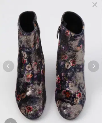 ROSE BUD(LORENZO MARI) 플라워 무늬 숏부츠 로즈버드