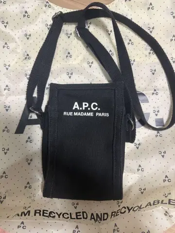 A.P.C. CROSSBODY POUCH RECUPERATION