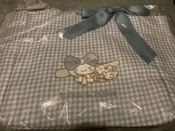 미사용 새상품 메종 드 플뢰르 시나모롤 토트백
