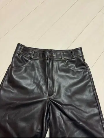 블랙 가죽 팬츠