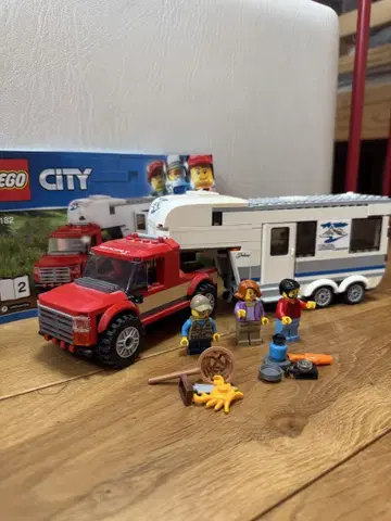 LEGO City 60182 캠핑카 세트