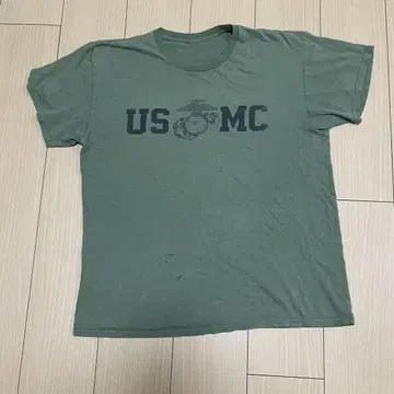 백 프린트 있음 미군 방출 USMC 올리브 그린 티셔츠
