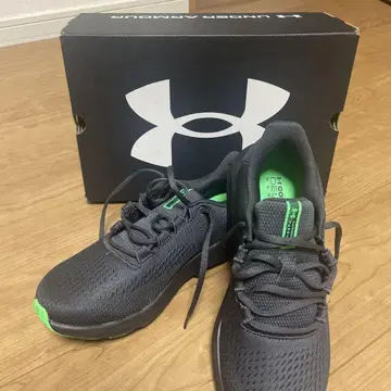 Under Armour 러닝화 블랙/그린 26cm