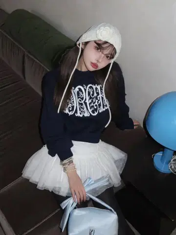 Darich 다리치 자수 맨투맨 상의 네이비