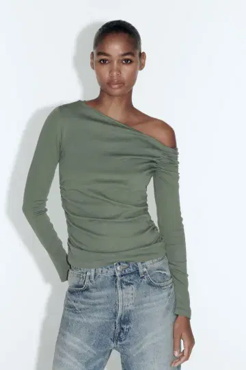 ZARA GATHERED T-SHIRT L/S 원숄더 상의