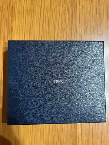 쉽스(SHIPS) 접이식 지갑 네이비 가죽 박스 포함 새상품