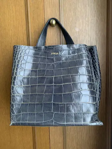 FURLA 크로커다일풍 토트백