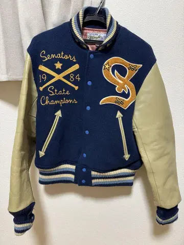 화이츠빌 바시티 자켓