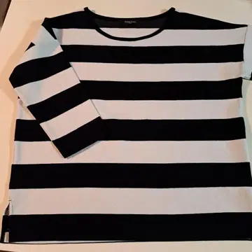 새상품급 [ demi luxe ] BEAMS 드롭 숄더 보더 니트