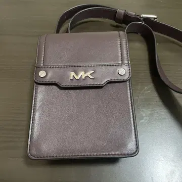 MK 숄더백 브라운