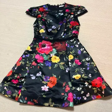 앨리스 앤 올리비아 원피스