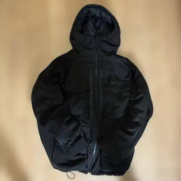 유니클로 & 화이트 마운티니어링 다운 자켓 후드 부착 M