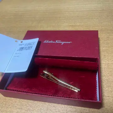 페라가모 넥타이핀 골드