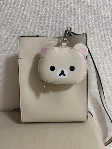 컨디션 최상 리락쿠마 숄더백 파우치 포함 코리락쿠마