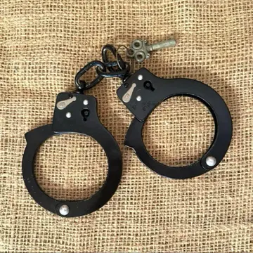 할로윈 수갑 블랙 펑크 록 열쇠 포함 금속제 팔찌