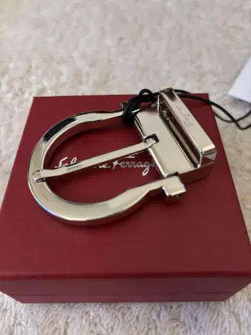 벨트 버클 페라가모