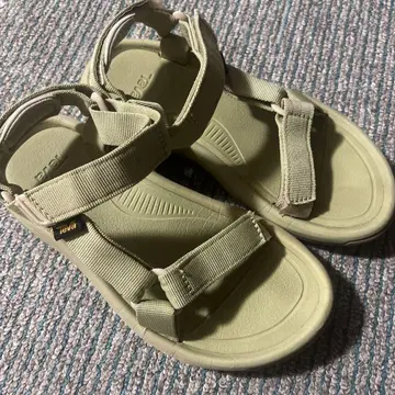 Teva 라이트 그린 스포츠 샌들