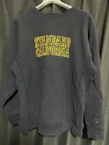 STANDARD CALIFORNIA 맨투맨