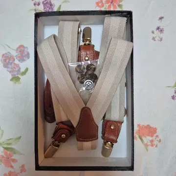 [와타베 웨딩] 서스펜더 VOS-1 베이지 라인 결혼식 신랑