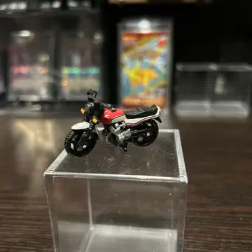 CBX400F 미니어처 피규어