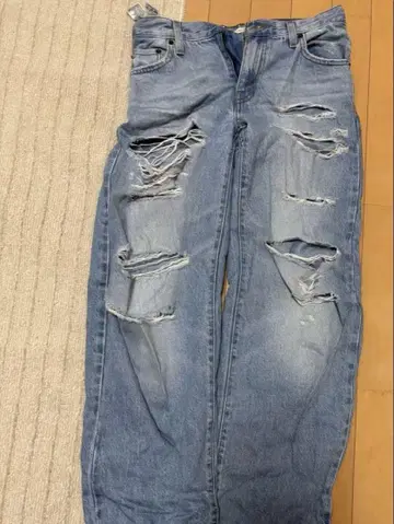LEVI'S 데미지 가공 스트레이트 데님 팬츠
