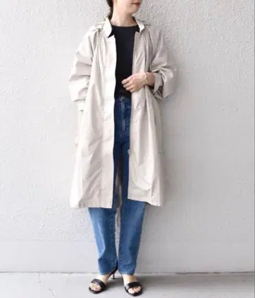 MIZUNO 패커블 모즈 코트 베이지 후드 부착