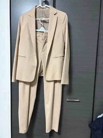 GU 베이지 팬츠 셋업 S 사이즈