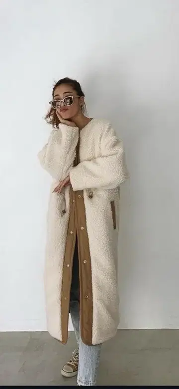크림색 보아 롱 코트 리버서블