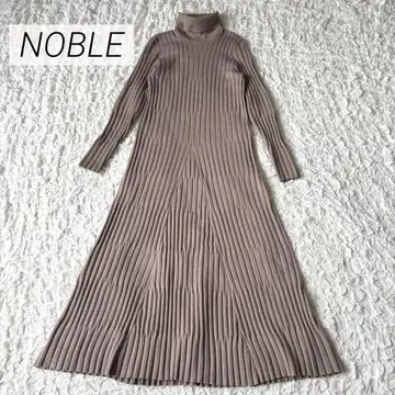 NOBLE 노블 탄력 섀도우 보더 니트 플레어 원피스 모카