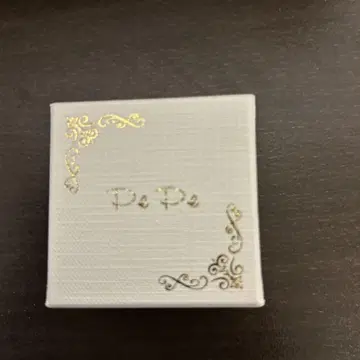 PEPE 벚꽃 모양 귀걸이 미사용 새상품