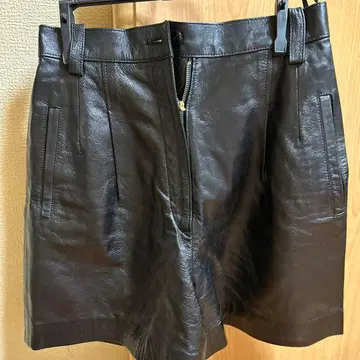 블랙 숏팬츠 - 양가죽
