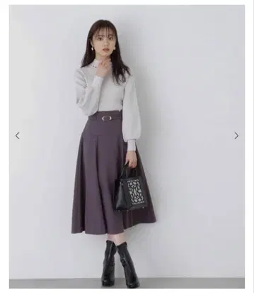 프로포션 바디 드레싱 벨트 플레어 스커트