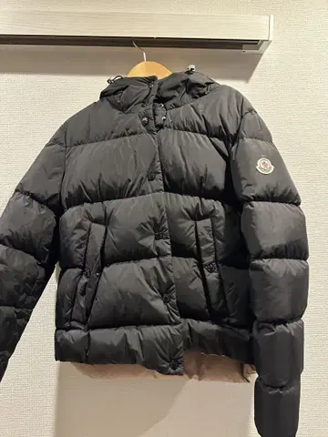 MONCLER 블랙 다운 자켓